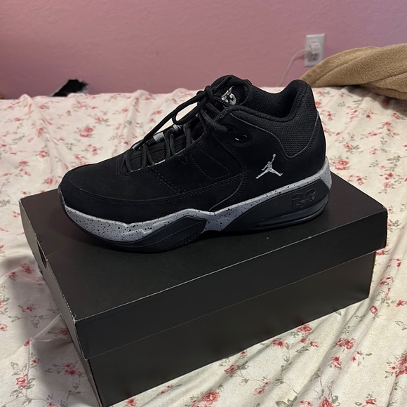 Jordan Men's Black Sneakers